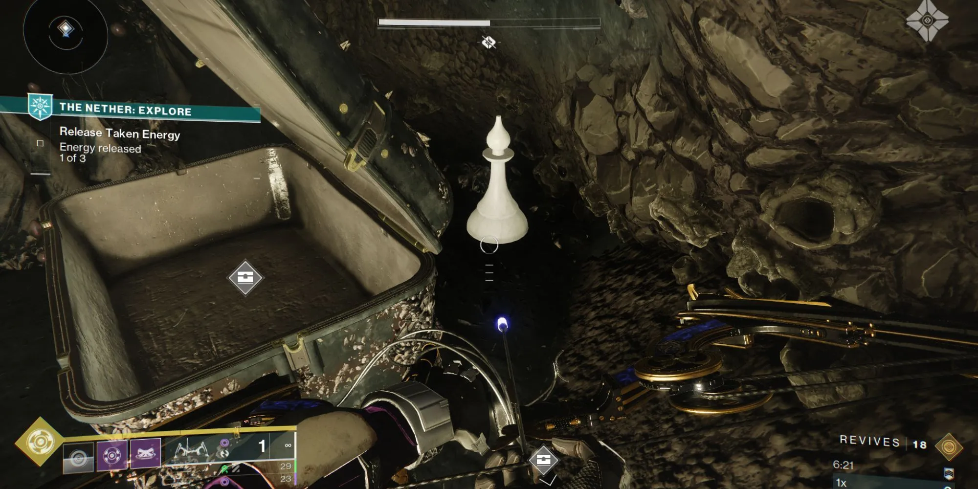 Vị trí quân cờ bí ẩn Destiny 2 ẩn sau rương kho báu trên ống đồng ở khu vực The Founts trong The Nether.