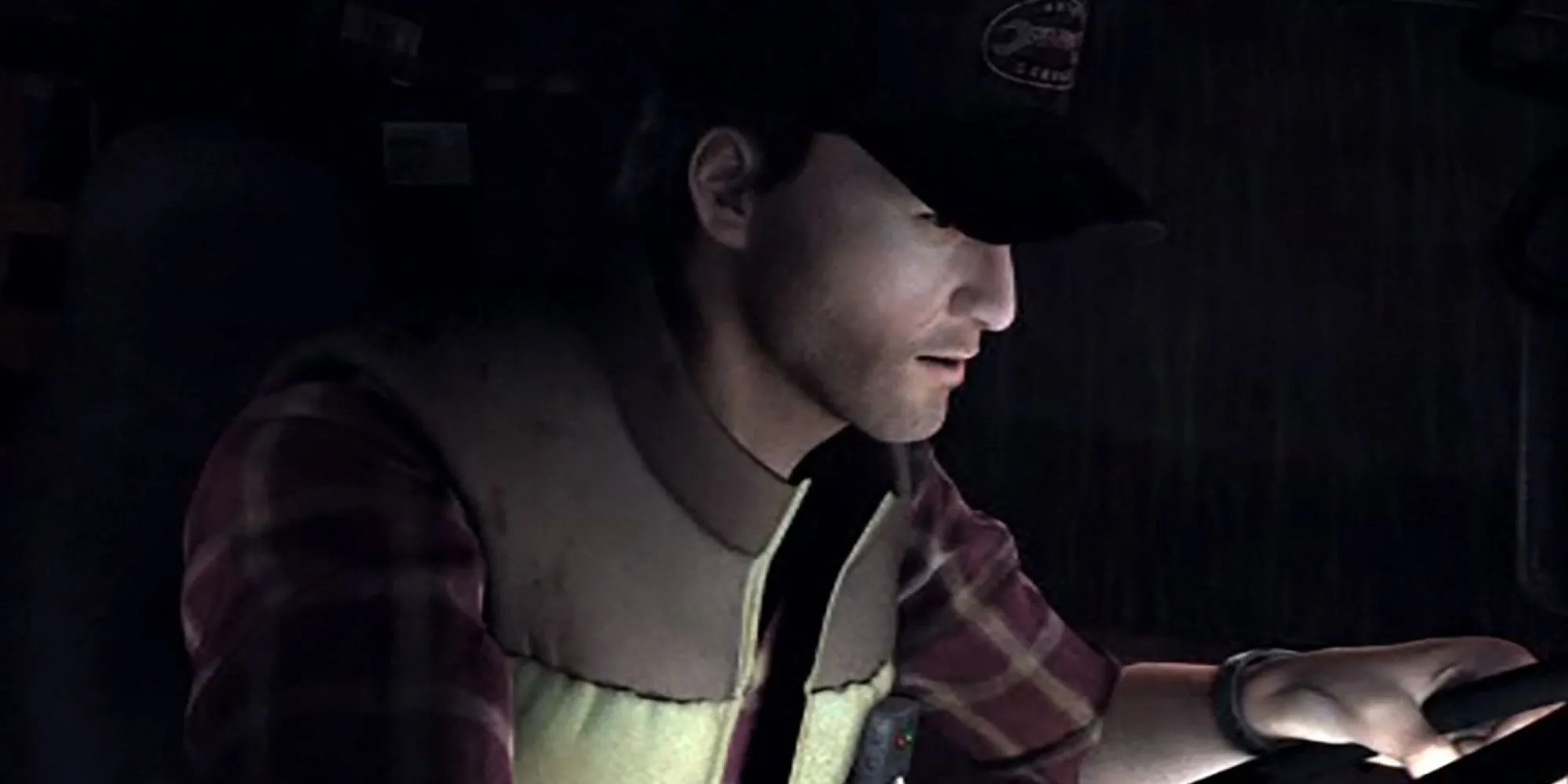 Travis Grady cẩn trọng quan sát trong Silent Hill Origins