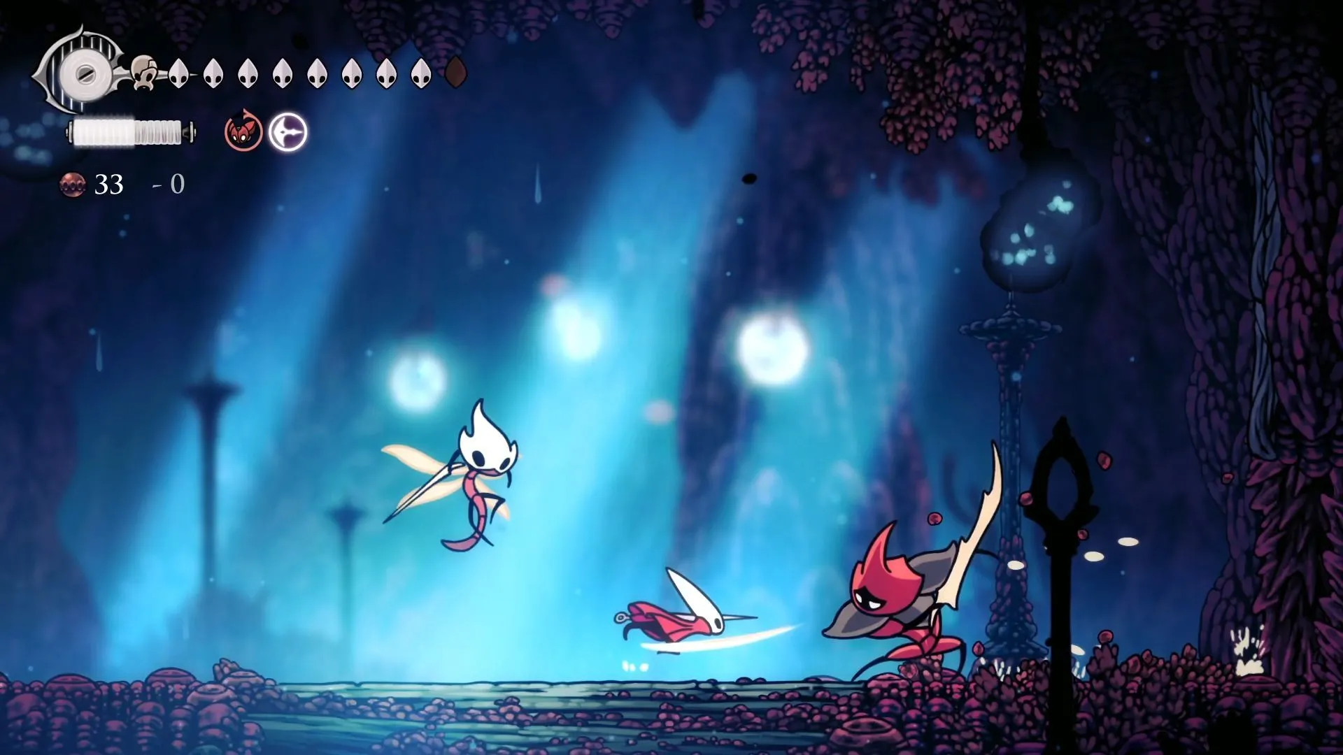 Hornet đang né đòn từ một kẻ địch san hô trong phòng đầu tiên của Tháp San Hô, Hollow Knight Silksong, minh họa môi trường chiến đấu và kẻ thù.