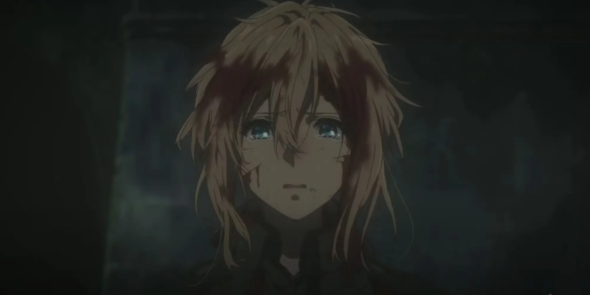 Violet Evergarden trong bộ đồng phục bưu tá tự động, hành trình học cách thấu hiểu cảm xúc con người và ý nghĩa của tình yêu.